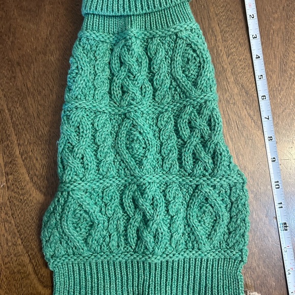 NWT Aran Sweater Market, sz S dog sweater. PERFECT gift for your favorite pooch! - Picture 2 of 5
